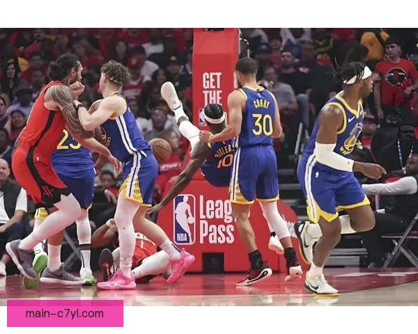 勇士大胜热火七人上双巴特勒伤退