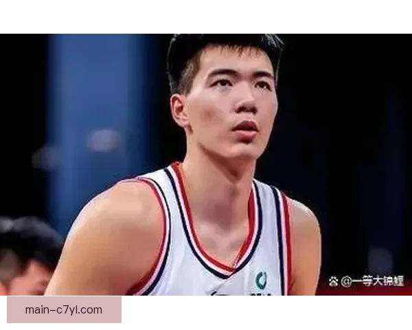 粤记称焦泊乔伤情无碍赴发布会